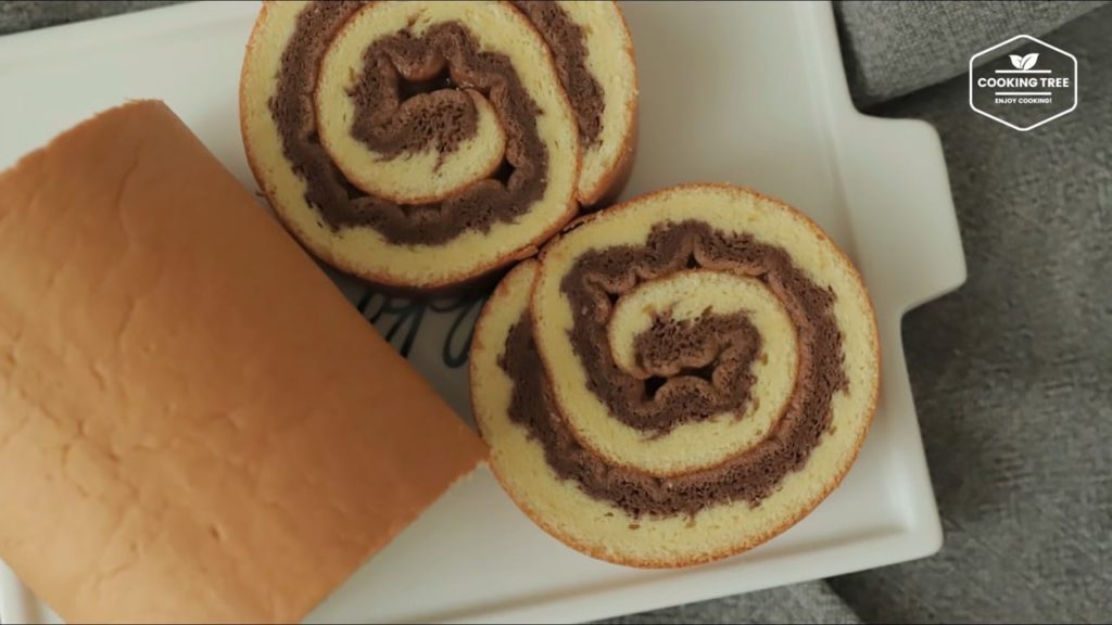 Chocolate Vanilla Swiss Roll Cake Recipe
