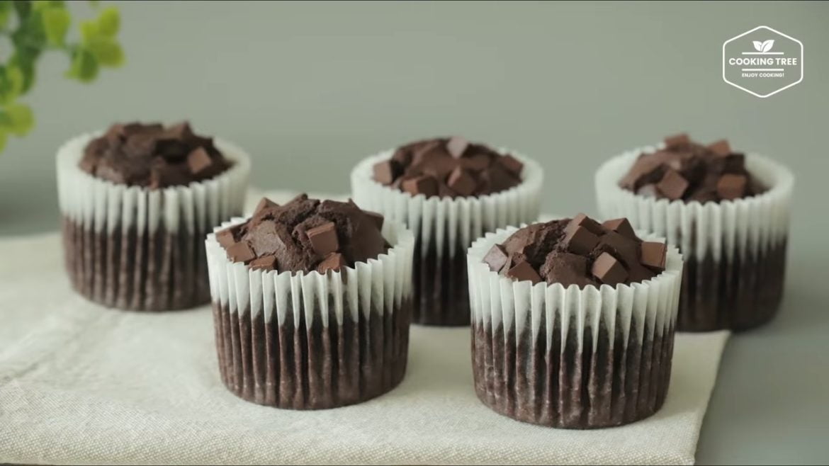 Moist Chocolate Chip Muffins Recipe