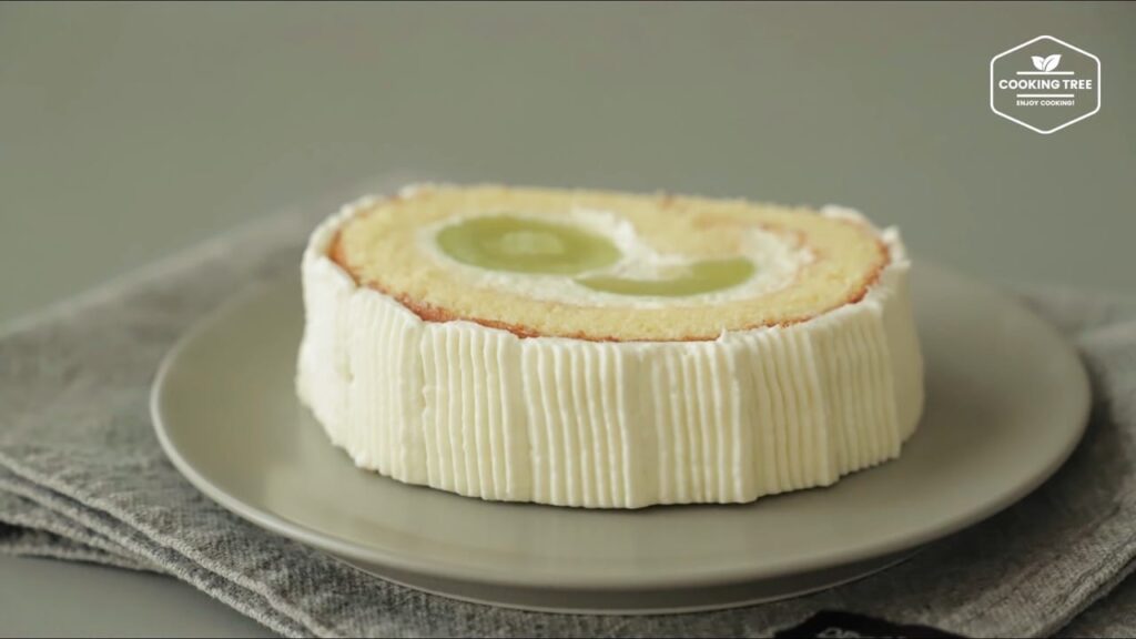 Shine Muscat Roll Cake Recipe-Cooking tree