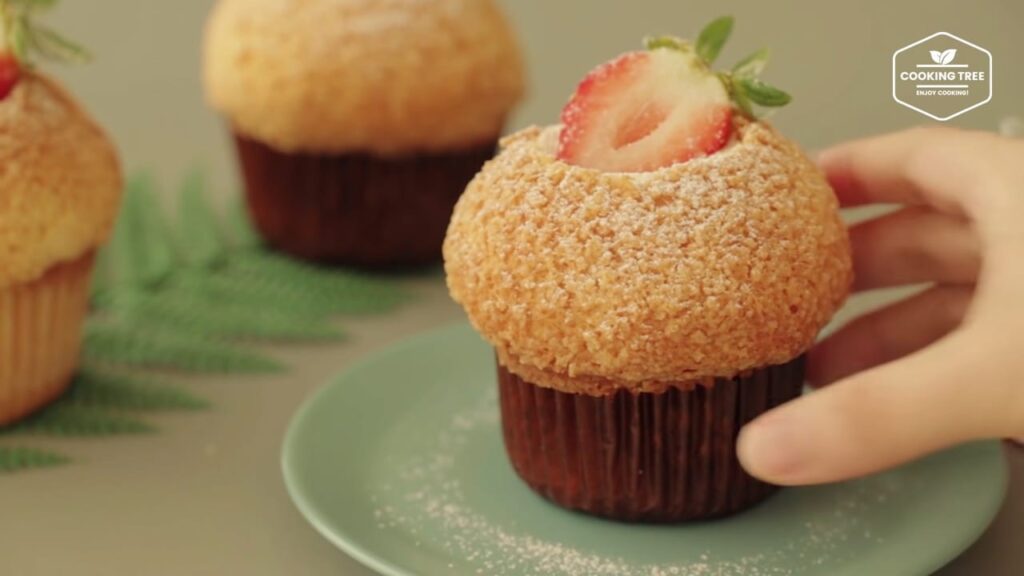Strawberry Cream Puff(Cookie Choux) Muffin Recipe-Cooking tree