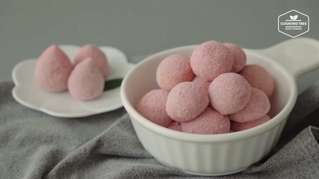 Strawberry Snowball Cookies Recipe-Cooking tree