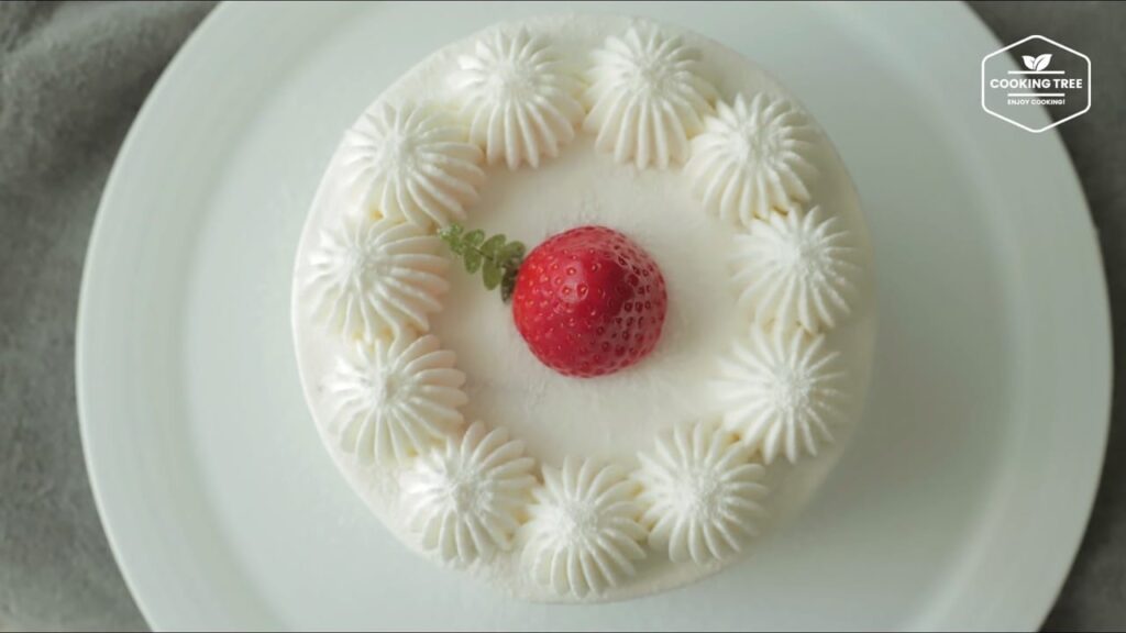 Strawberry Vertical Layer Cake Recipe-Cooking tree