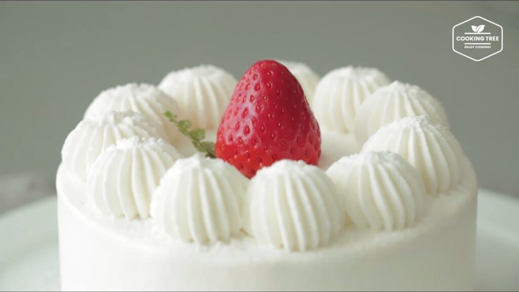 Strawberry Vertical Layer Cake Recipe-Cooking tree