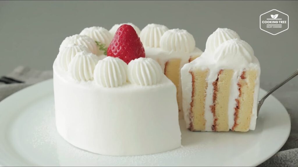 Strawberry Vertical Layer Cake Recipe-Cooking tree