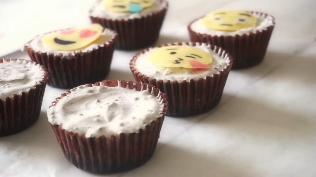 Emoji Oreo Cream Cheese Muffins Mini Oreo cake recipe