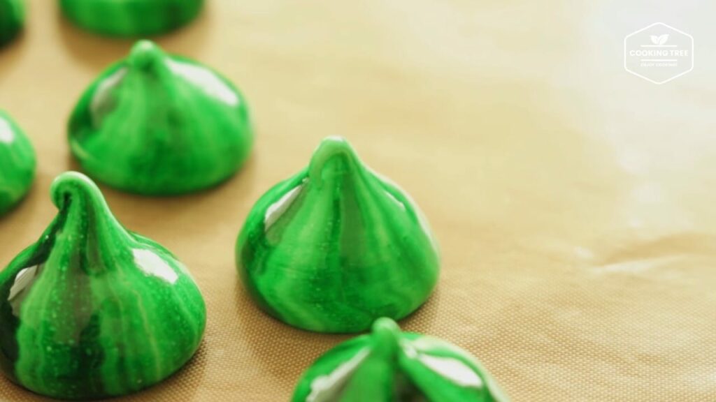Christmas kisses meringue cookies Cooking tree