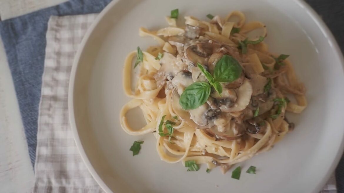 Mushroom Cream Pasta tagliatelle pasta Cooking tree