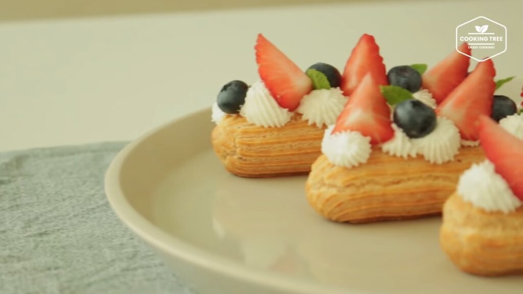 Strawberry Eclair Recipe Cooking tree