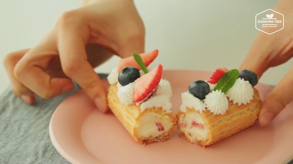 Strawberry Eclair Recipe Cooking tree