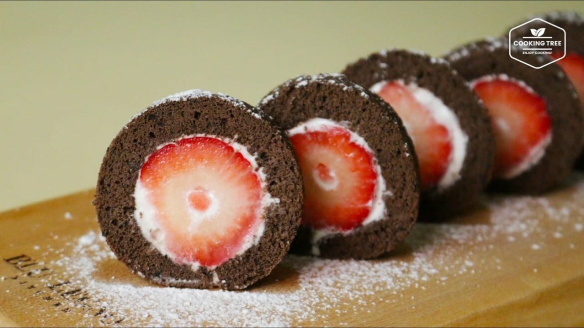 Strawberry chocolate mini roll cake Cooking tree