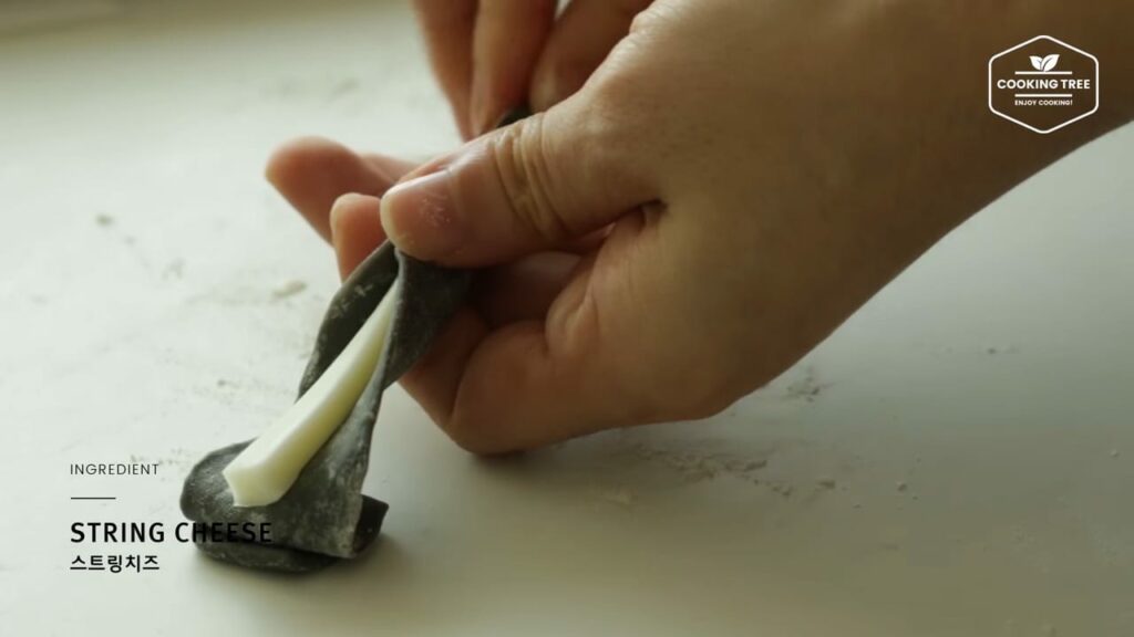 squid ink pizza bread Cooking tree