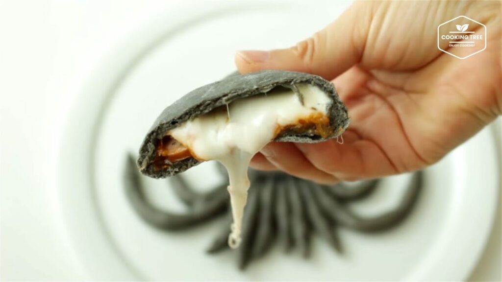 squid ink pizza bread Cooking tree