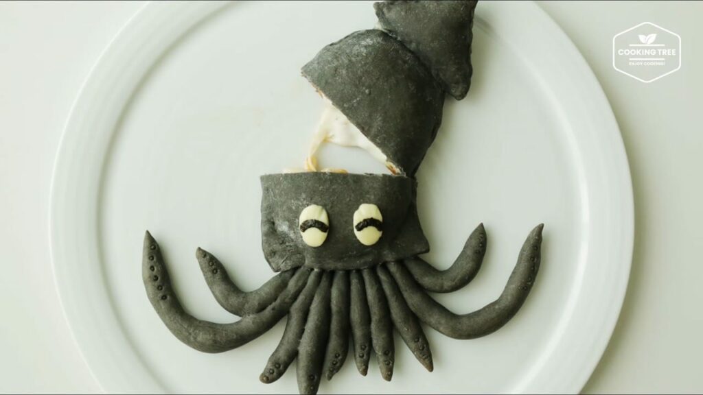 squid ink pizza bread Cooking tree