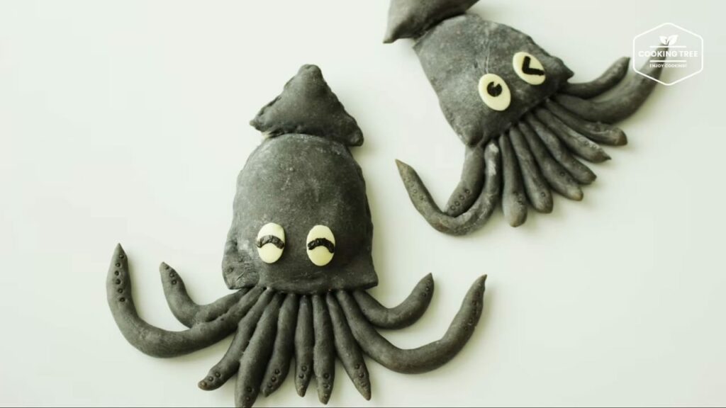 squid ink pizza bread Cooking tree