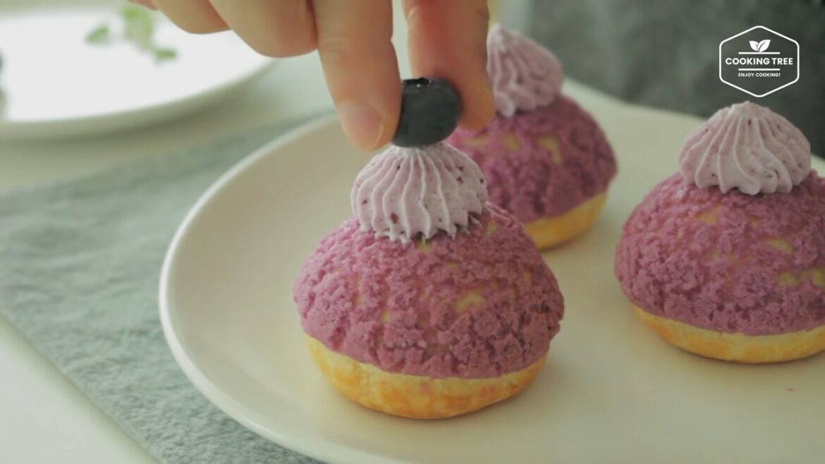 Blueberry Cookie Choux (Cream puff) Recipe