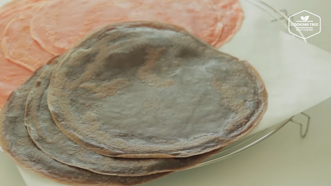 chocolate-strawberry-crepe-cake-recipe