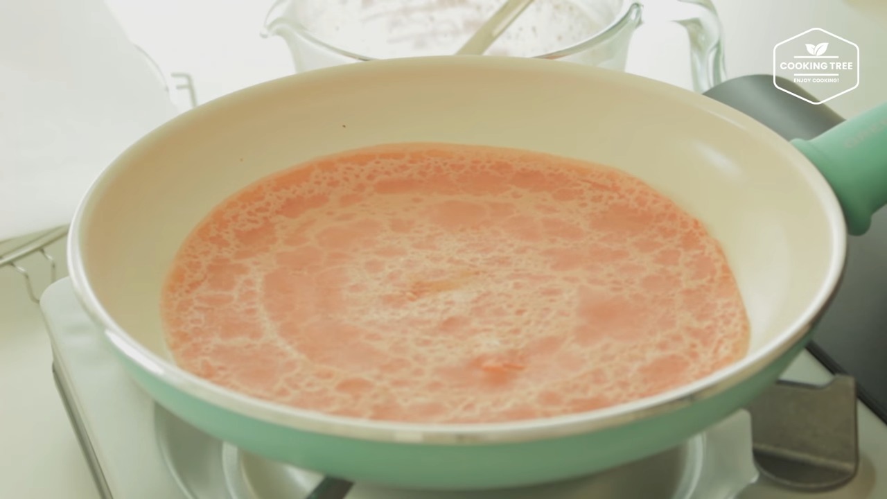 chocolate-strawberry-crepe-cake-recipe