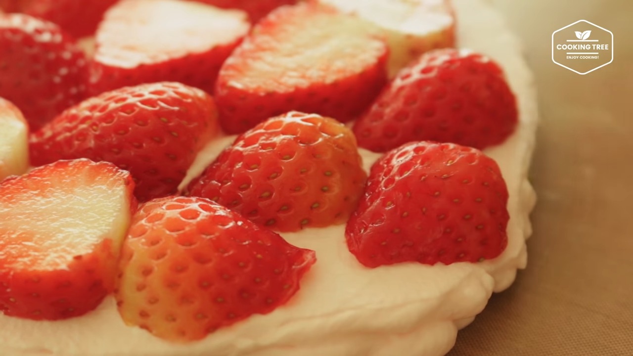 Matcha strawberry cake Recipe (Green tea cake)