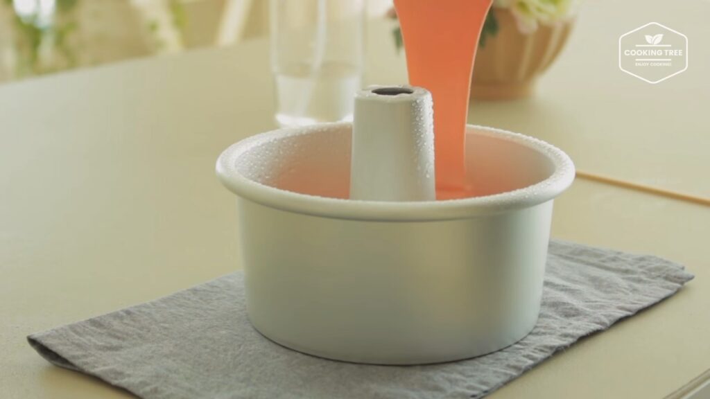 딸기 시폰 케이크 만들기 쉬폰 생크림 케이크 Strawberry Chiffon Cake Recipe ストロベリーシフォンケーキ Cookingtree쿠킹트리 screenshot