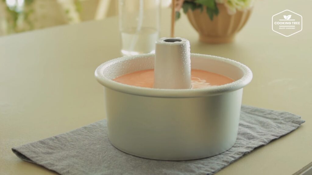 딸기 시폰 케이크 만들기 쉬폰 생크림 케이크 Strawberry Chiffon Cake Recipe ストロベリーシフォンケーキ Cookingtree쿠킹트리 screenshot