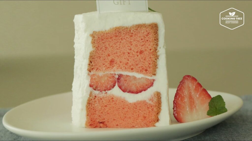 딸기 시폰 케이크 만들기 쉬폰 생크림 케이크 Strawberry Chiffon Cake Recipe ストロベリーシフォンケーキ Cookingtree쿠킹트리 screenshot
