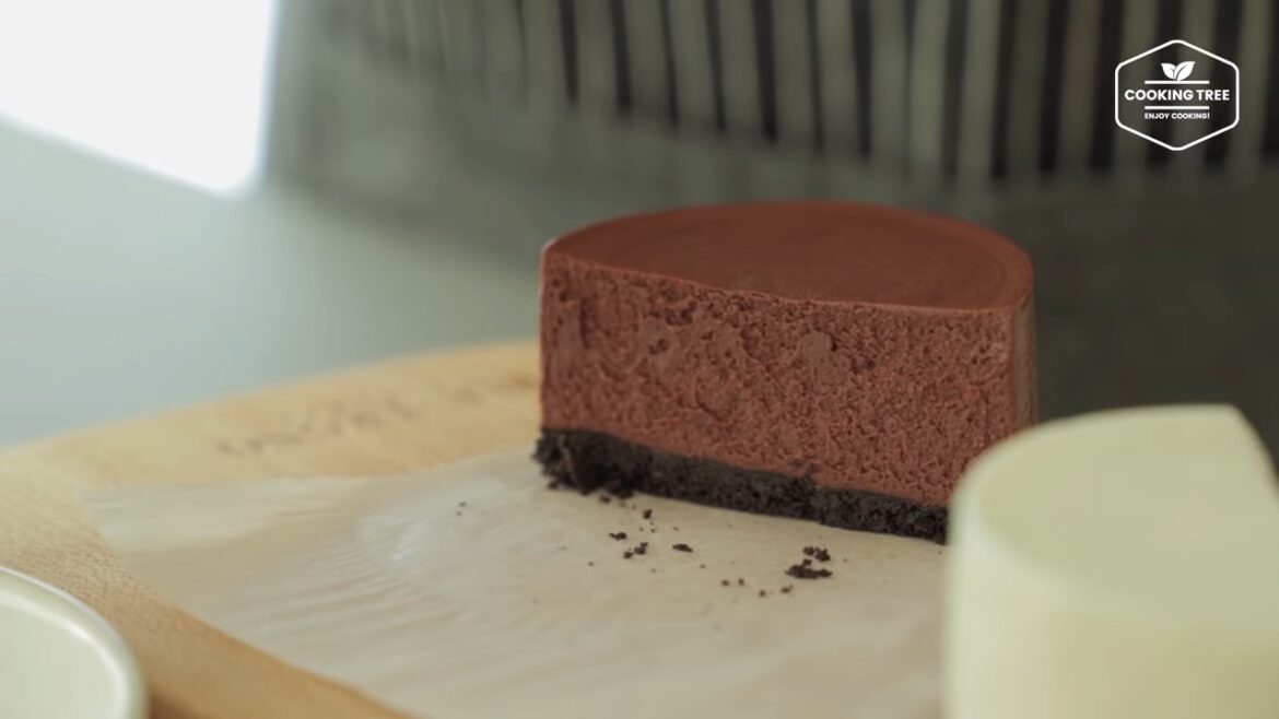 Chocolate And Vanilla Double Mousse Cake Recipe