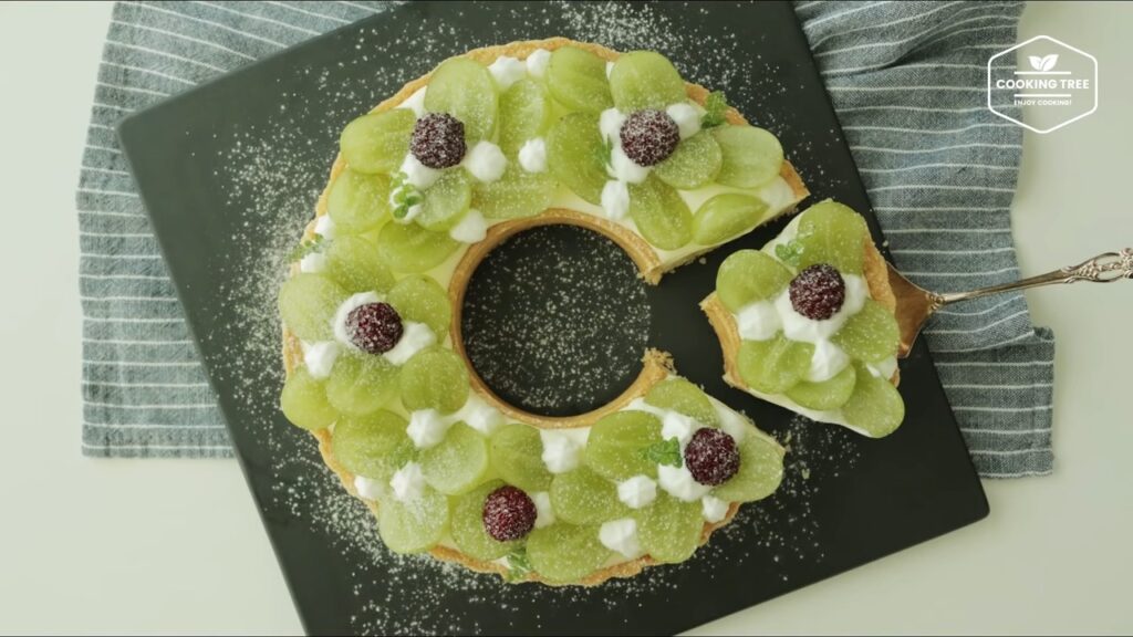 Green grape wreath tart Recipe Cooking tree