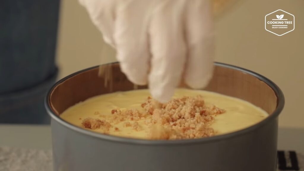 Lotus Biscoff Crumble Cheesecake Recipe