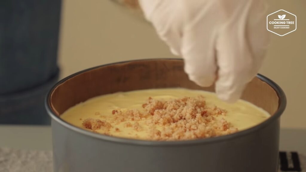 Lotus Biscoff Crumble Cheesecake Recipe