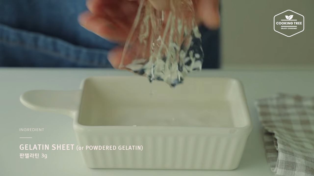 Melon mousse cake Recipe