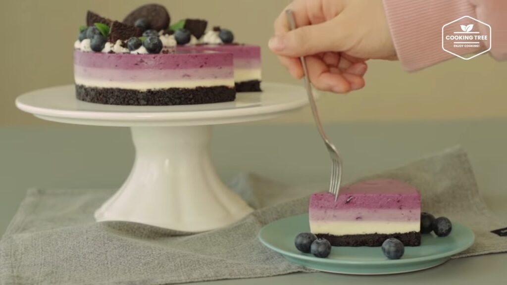 No Bake Oreo Blueberry Cheesecake