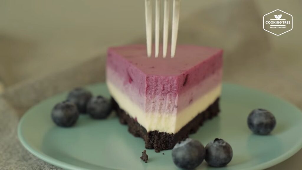 No Bake Oreo Blueberry Cheesecake