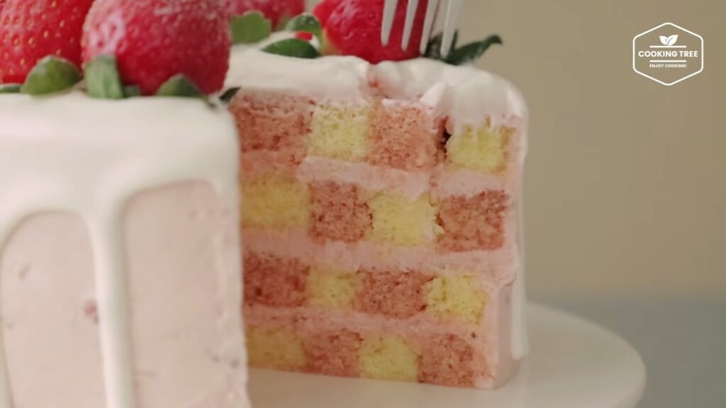 Strawberry Checkerboard Cake Recipe