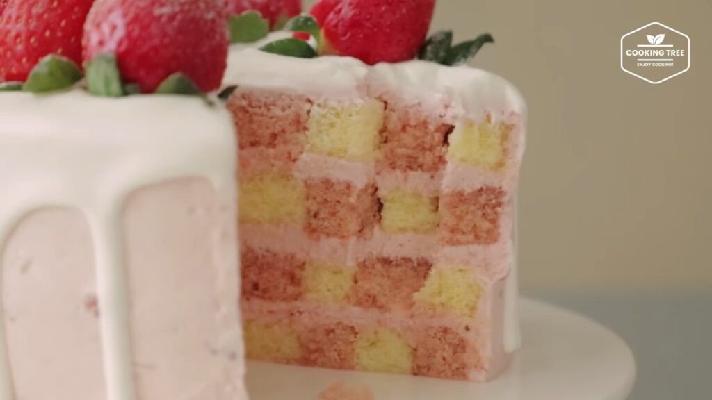 Strawberry Checkerboard Cake Recipe