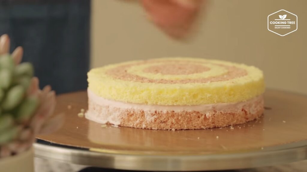 Strawberry Checkerboard Cake Recipe