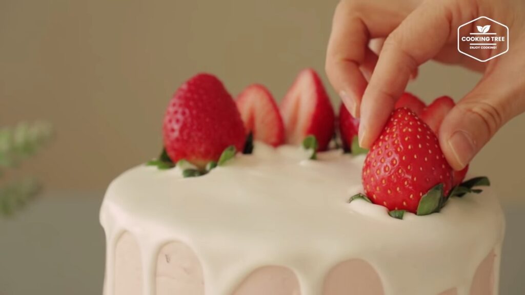 Strawberry Checkerboard Cake Recipe