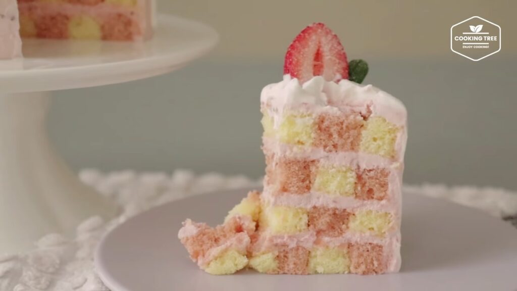 Strawberry Checkerboard Cake Recipe