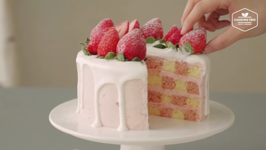 Strawberry Checkerboard Cake Recipe
