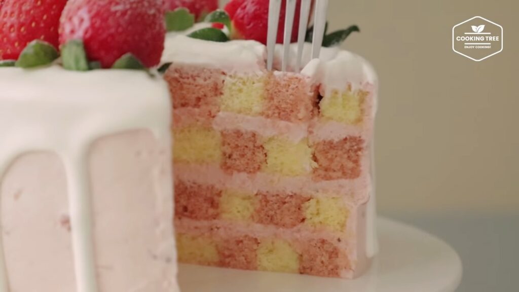 Strawberry Checkerboard Cake Recipe
