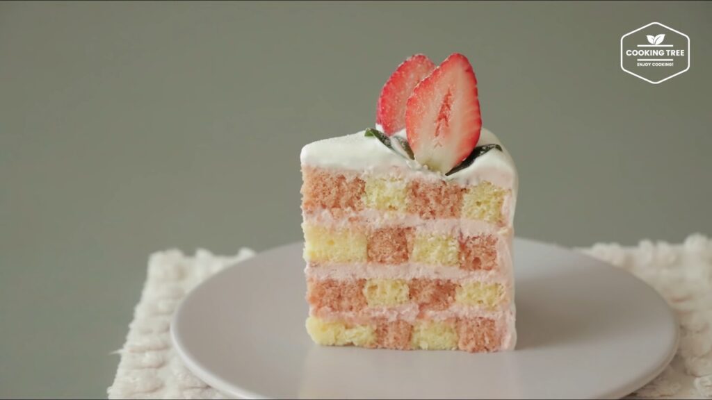 Strawberry Checkerboard Cake Recipe