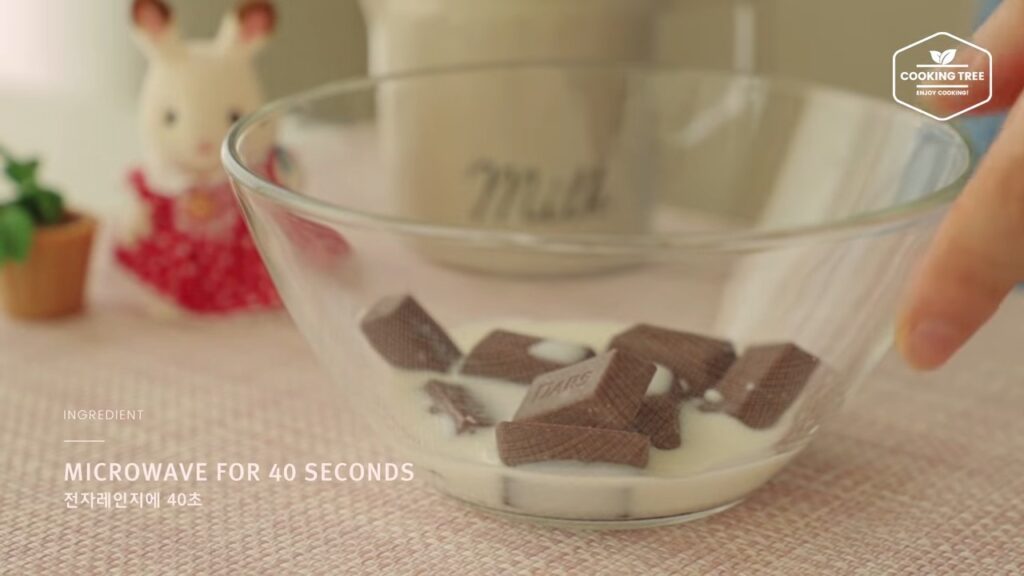 Strawberry Chocolate Bottle cake Recipe