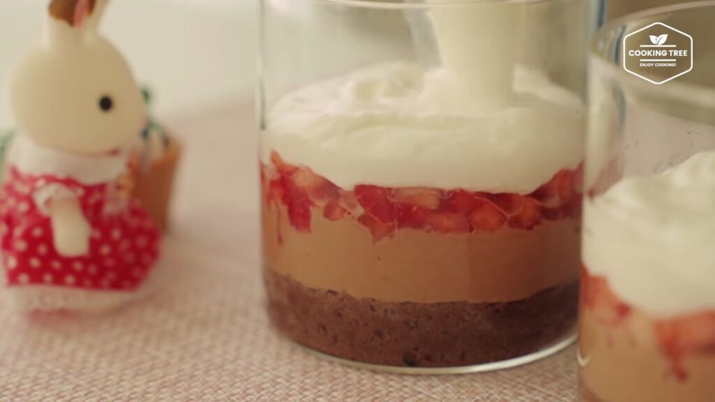 Strawberry Chocolate Bottle cake Recipe