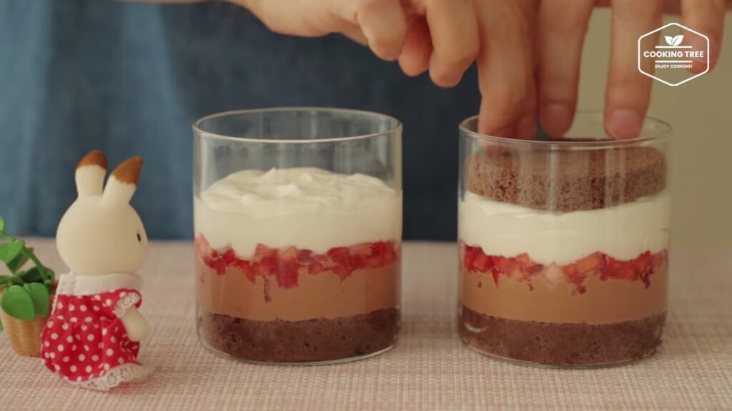 Strawberry Chocolate Bottle cake Recipe