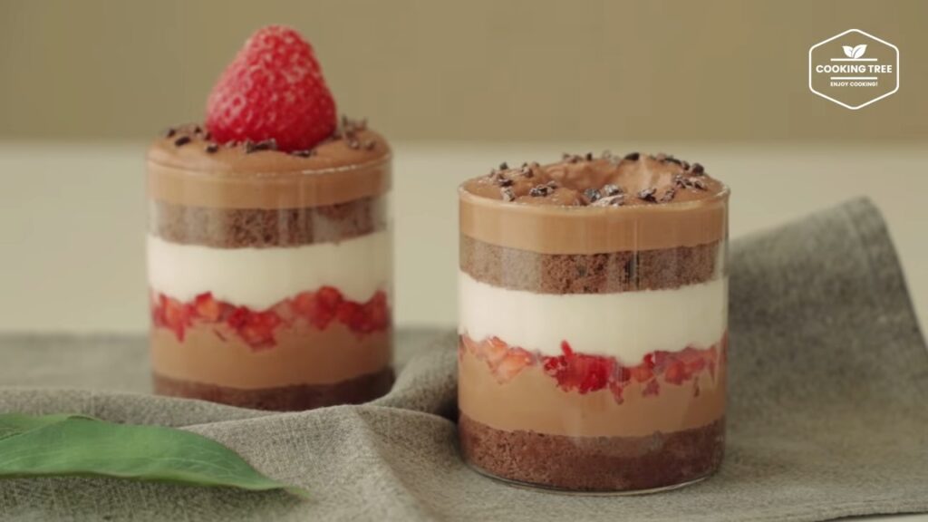 Strawberry Chocolate Bottle cake Recipe