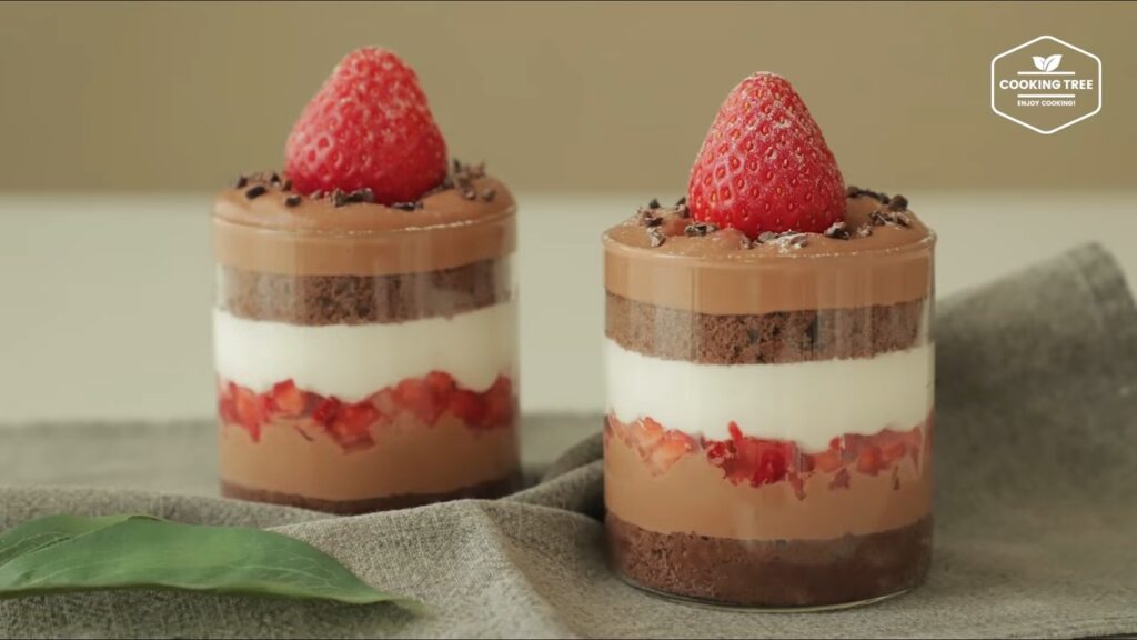 Strawberry Chocolate Bottle cake Recipe