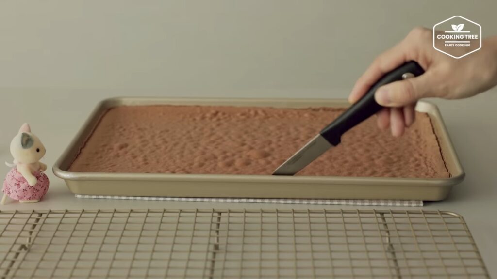 Delicious Cake Sheet Strawberry Chocolate Cake Recipe