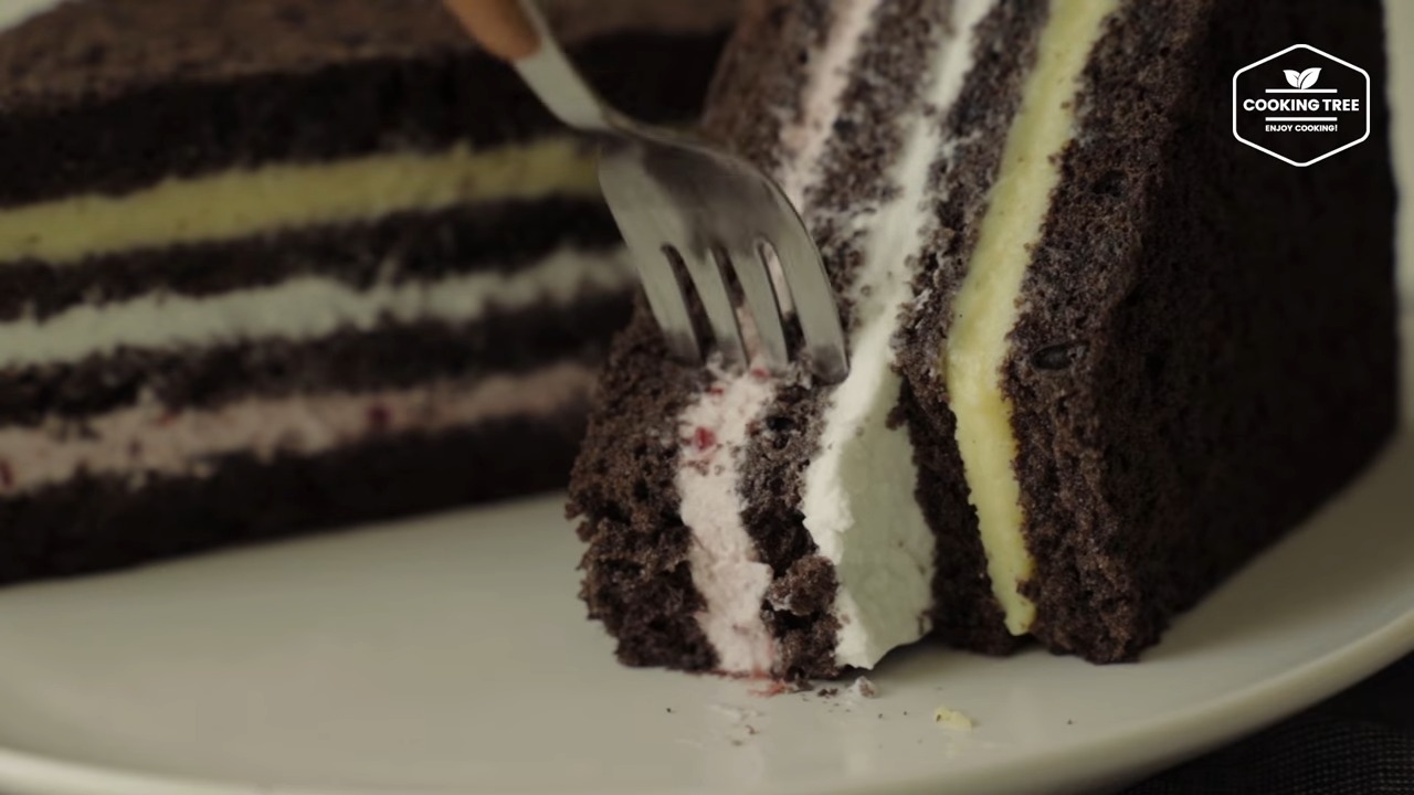 Black Chocolate Sandwich Cake Recipe