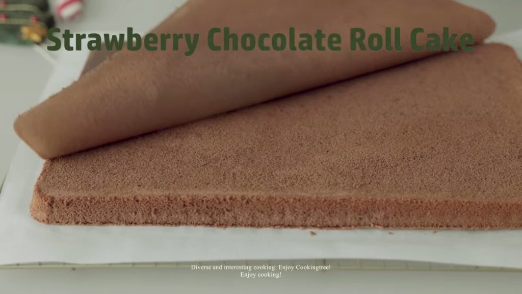 Christmas Strawberry Chocolate Roll Cake Recipe
