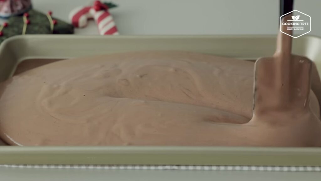 Christmas Strawberry Chocolate Roll Cake Recipe