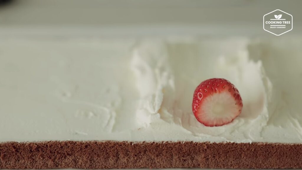 Christmas Strawberry Chocolate Roll Cake Recipe